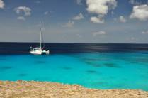 A cor impressionante do mar no Parque Nacional Washington-Slagbai, no norte de Bonaire